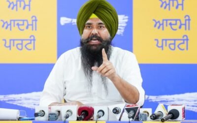 मलविंदर कंग ने कहा – गुजरात और महाराष्ट्र के बंदरगाहों से पंजाब में भारी मात्रा में ड्रग तस्करी पर सुनील जाखड़ चुप क्यों हैं?