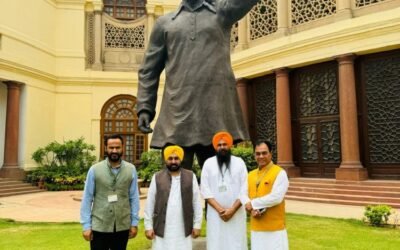 आप सांसदों के शपथ ग्रहण के मौके पर संसद पहुंचे भगवंत मान, मुलाकात कर तीनों सांसदों की हौसला अफजाई की