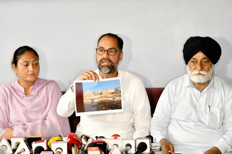 विवादों में घिरी कांग्रेसी उम्मीदवार, आम आदमी पार्टी ने बेटे पर लगाए जमीन घोटाले के आरोप