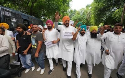 किसानों पर कंगना रनौत के विवादित बयान के खिलाफ ‘आप’ ने किया भाजपा कार्यालय का घेराव