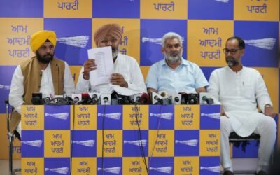 यूपीएससी लैटरल एंट्री पर ‘आप’ ने कहा – भाजपा बाबासाहेब का संविधान और आरक्षण खत्म करना चाहती है