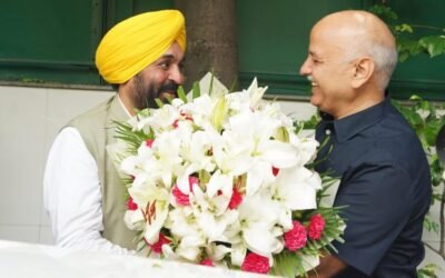 मुख्यमंत्री भगवंत मान ने मनीष सिसोदिया से की मुलाकात, कहा – अंततः सच्चाई की ही जीत होती है