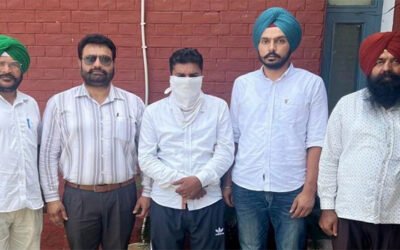 आप की सरकार में रिश्वतखोरी पर शिंकज़ा 20,000 रुपये की रिश्वत लेते रंगे हाथों गिरफ्तार