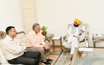 मुख्यमंत्री ने अधिकारियों को मेडिकल कॉलेजों के निर्माण कार्य को समय पर पूरा करने का निर्देश दिया