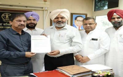 हरपाल सिंह चीमा के नेतृत्व में आम आदमी पार्टी का प्रतिनिधिमंडल पहुंचा चुनाव आयोग, बोली या अन्य कदाचार में शामिल लोगों के खिलाफ सख्त कार्रवाई की मांग की