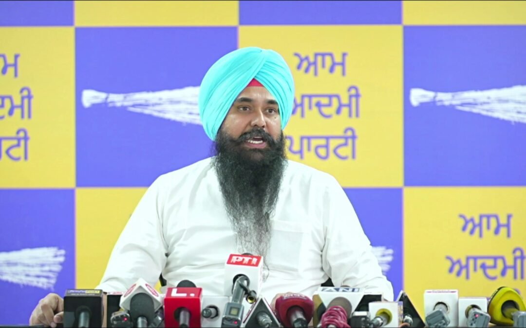 पराली प्रबंधन के लिए पंजाब की 1200 करोड़ की मांग ठुकराने पर ‘आप’ ने की केन्द्र सरकार की निंदा