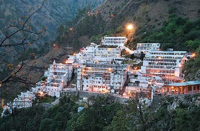 माता वैष्णो देवी यात्रा फिर शुरू होगी 8 अक्टूबर से, तीन दिन बाद खुले पंजीकरण काउंटर