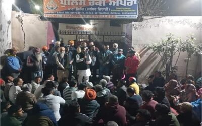 फिल्लौर में गर्माया माहौल, चौंकी इंचार्ज पर लगे बदसलूकी के आरोप