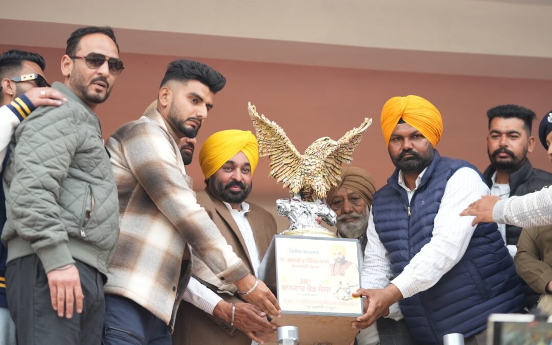 मुख्यमंत्री की युवाओं से अपील; अमेरिका से वापसी आंखें खोलने वाली