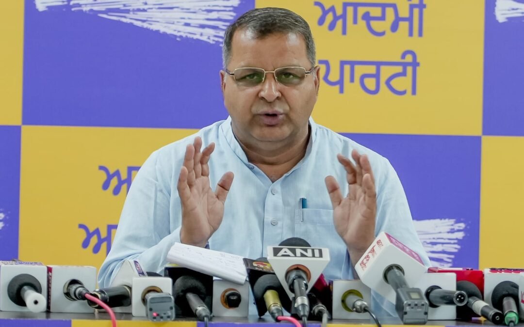 आप सरकार की कड़ी चेतावनी! भ्रष्टाचार और लापरवाही पर होगी सख्त कार्रवाई, नहीं मिलेगी कोई माफी