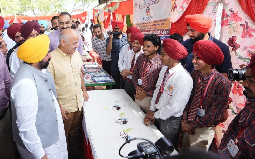 आईएएस और आईपीएस अधिकारी प्रदेश के सरकारी स्कूलों के छात्रों के मार्गदर्शक बनेंगे: मुख्यमंत्री