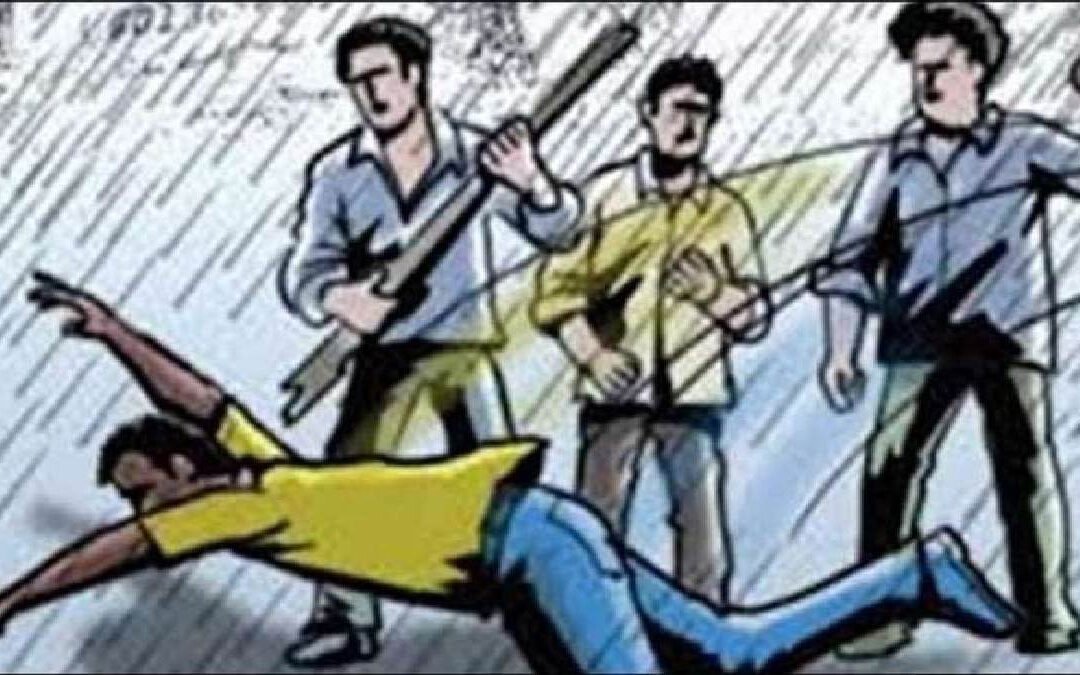 युवक के साथ मारपीट, सोशल मीडिया पर की वीडियो वायरल