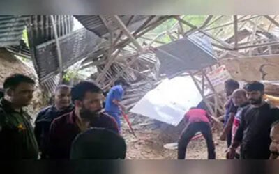 वैष्णो देवी में भीषण बारिश से भूस्खलन, हजारों यात्री फंसे