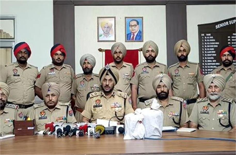 Punjab Police  का बड़ा एक्शन, करोड़ों की हैरोईन बरामद