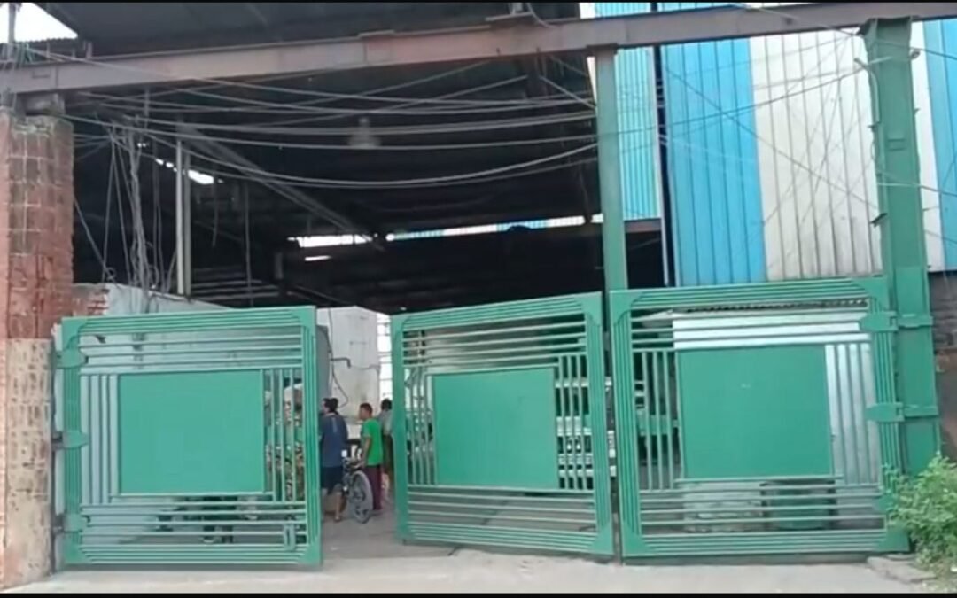 शुगर मिल और गोल्ड जिम पर पड़ी रेड, शहर में मचा हड़कंप