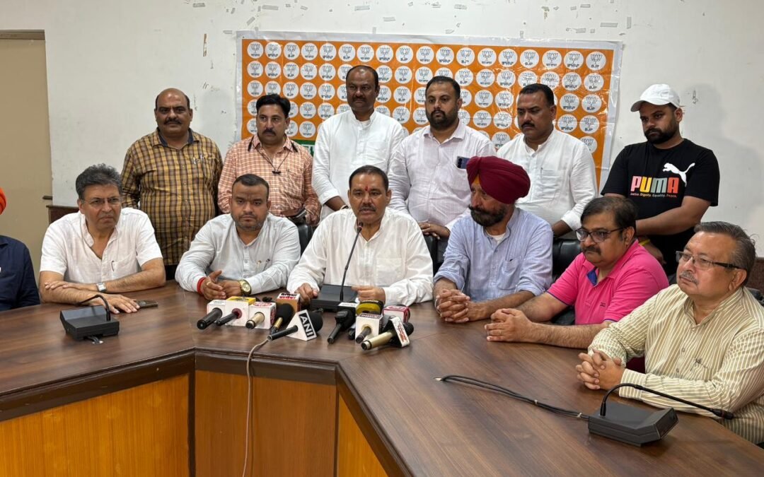 अमेरिका के दबाव के आगे नहीं झुके पीएम मोदी, डेयरी किसानों और संस्कृति की रक्षा में लिया बड़ा फैसला