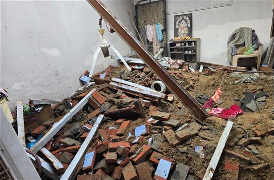 लगातार बारिश का कहर: जालंधर में मकान की छत गिरी, 92 वर्षीय बुजुर्ग महिला की मौत