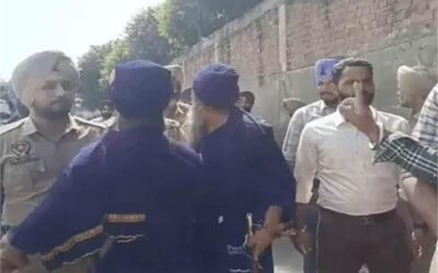 अमृतसर में निहंगों और पुलिस के बीच झड़प, भोग समारोह में मचा बवाल