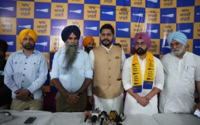 कांग्रेस छोड़ दो दिन में ‘आप’ में लौटे यादविंदर सिंह, कार्यकारी अध्यक्ष शैरी कलसी बोले — “यह एक प्रतिबद्ध नेता की घर वापसी है”