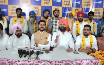 तरनतारन में अकाली दल को बड़ा झटका! मौजूदा सरपंच जश्नदीप सिंह साथियों सहित आम आदमी पार्टी में हुए शामिल