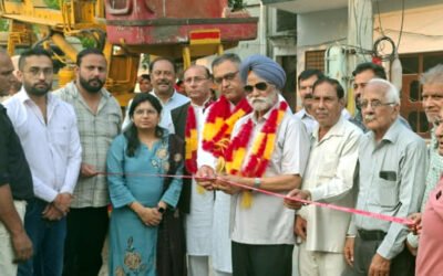 फगवाड़ा में जगमग होंगी सड़कें: जोगिन्द्र सिंह मान ने शुरू कराया 5.33 लाख की लागत से 100 नई स्ट्रीट लाइटें लगाने का काम