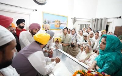 मुख्यमंत्री भगवंत मान ने गायक राजवीर जवंदा के घर पहुंचकर जताया शोक