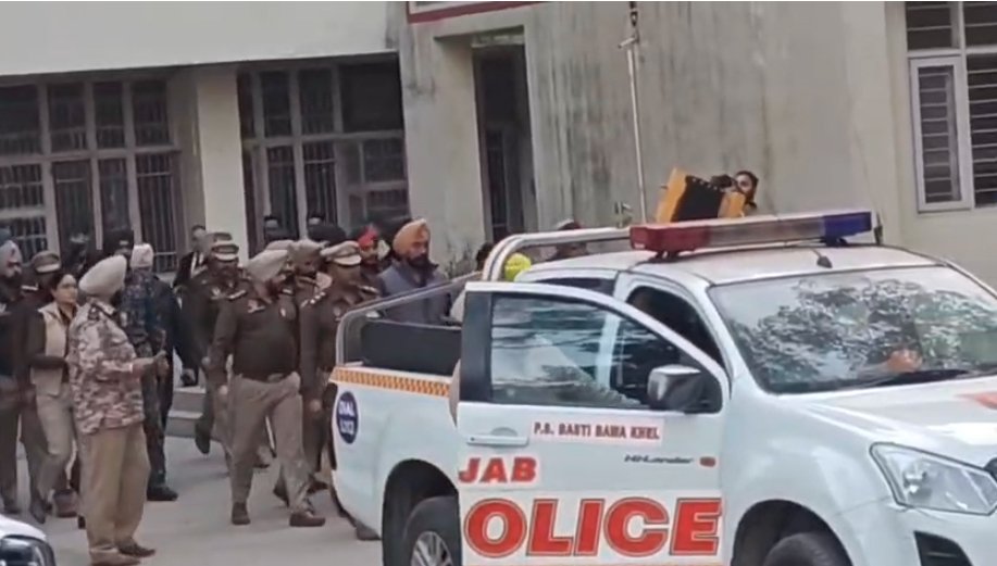 🔴 वेस्ट हलके में 13 वर्षीय बच्ची की निर्मम हत्या, मुख्य आरोपी 9 दिन के पुलिस रिमांड पर 🔴