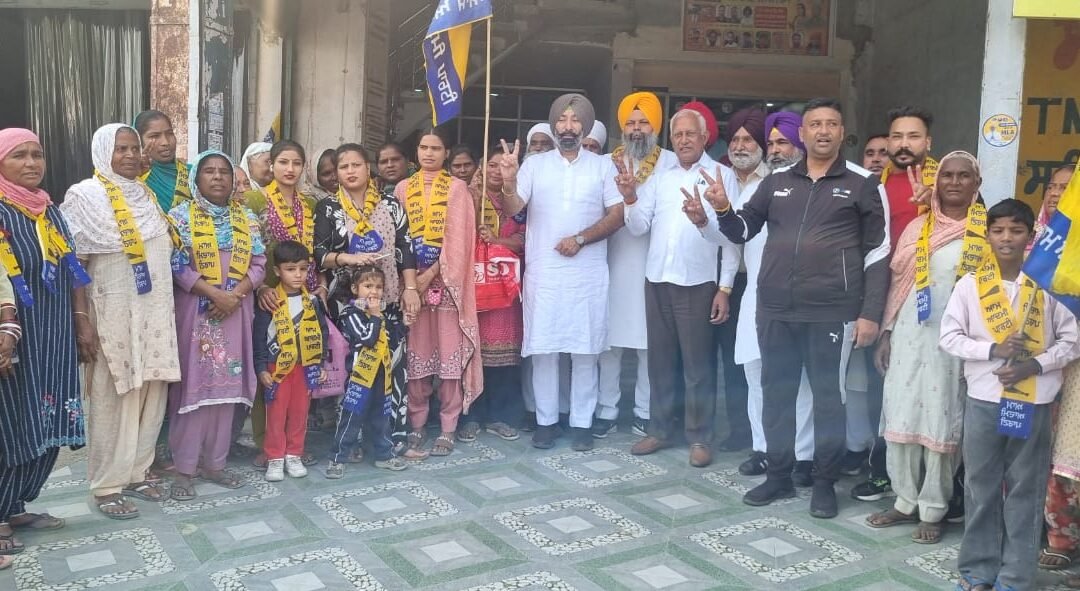 तरनतारन उपचुनाव से पहले ‘आप’ को मिला बड़ा सियासी बल, सैकड़ों परिवार आम आदमी पार्टी में शामिल