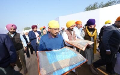 मुख्यमंत्री भगवंत मान और अरविंद केजरीवाल ने गुरुद्वारा बाबा बुढ़ा दल छावनी में लिया आशीर्वाद