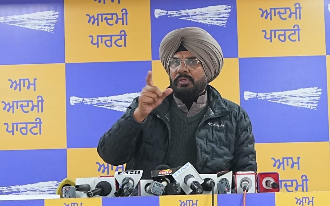 मनरेगा पर सियासी घमासान: भाजपा और अकाली दल पर आम आदमी पार्टी का बड़ा हमला