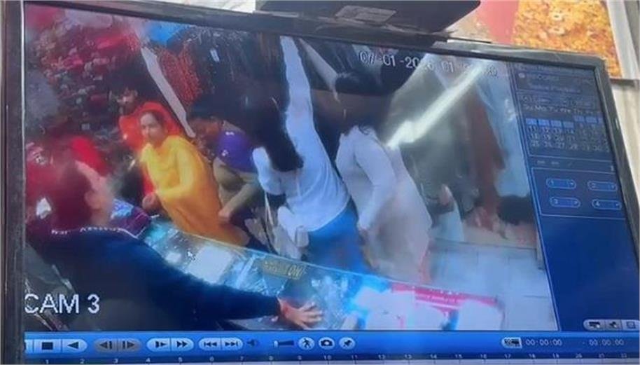 मॉडल टाउन में महिला चोर सक्रिय, दुकान से 35 हजार की नगदी लेकर फरार