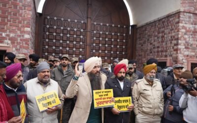 फर्जी वीडियो और गुरुओं की बेअदबी के आरोपों पर ‘आप’ का बड़ा प्रदर्शन, भाजपा-कांग्रेस-अकाली पर साधा निशाना