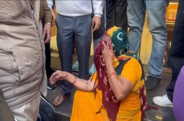 गुरदासपुर बाजार में नकली चांदी बेचने आई महिला गिरफ्तार