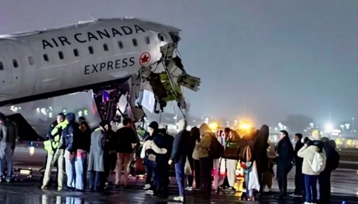 न्यूयॉर्क एयरपोर्ट पर बड़ा हादसा: विमान और फायर इंजन की टक्कर, कई घायल