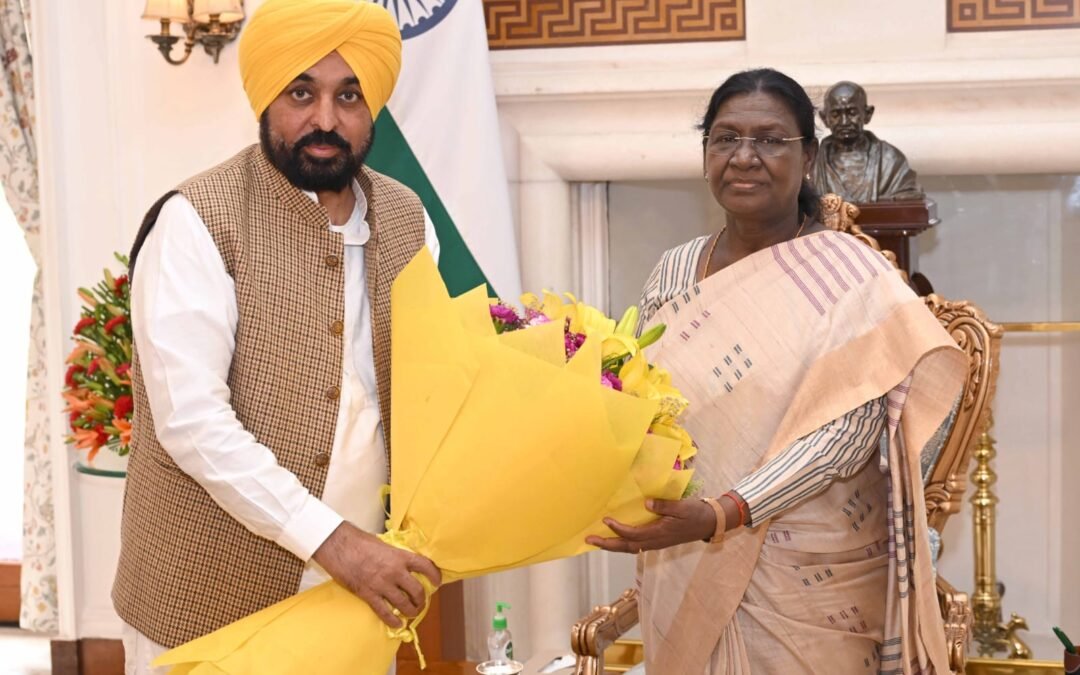 राष्ट्रपति से मिले CM भगवंत सिंह मान, ‘दल-बदल’ करने वाले राज्यसभा सांसदों की सदस्यता रद्द करने की मांग