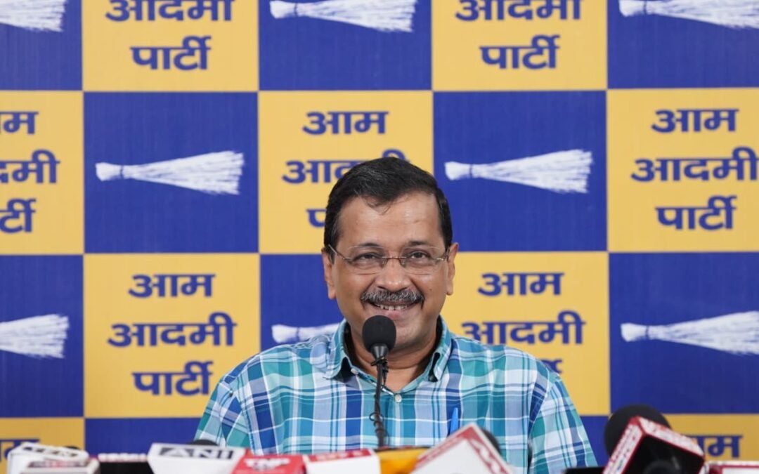 “देश में शुद्ध पेट्रोल 82 रुपये लीटर मिलना चाहिए, सरकार 102 रुपये वसूल रही” : अरविंद केजरीवाल